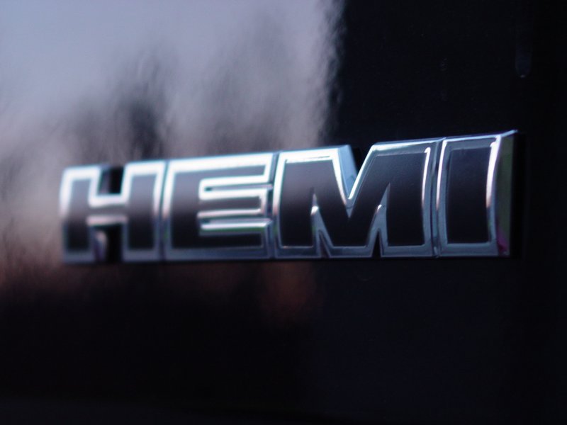 2007 Jeep Commander Overland HEMI Badge