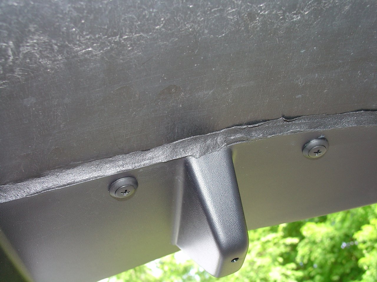 Strip-Calk to close gap on Crossfire Rear Fascia Closeout Panel