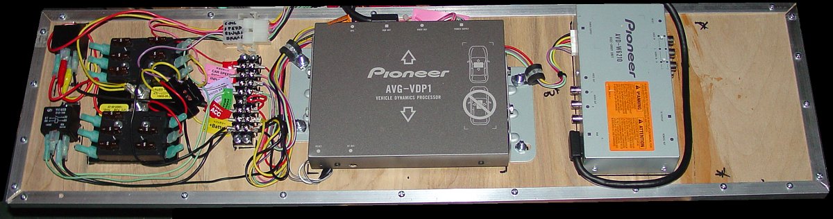 Component Panel with AVG-VDP1 and AVD-W6210