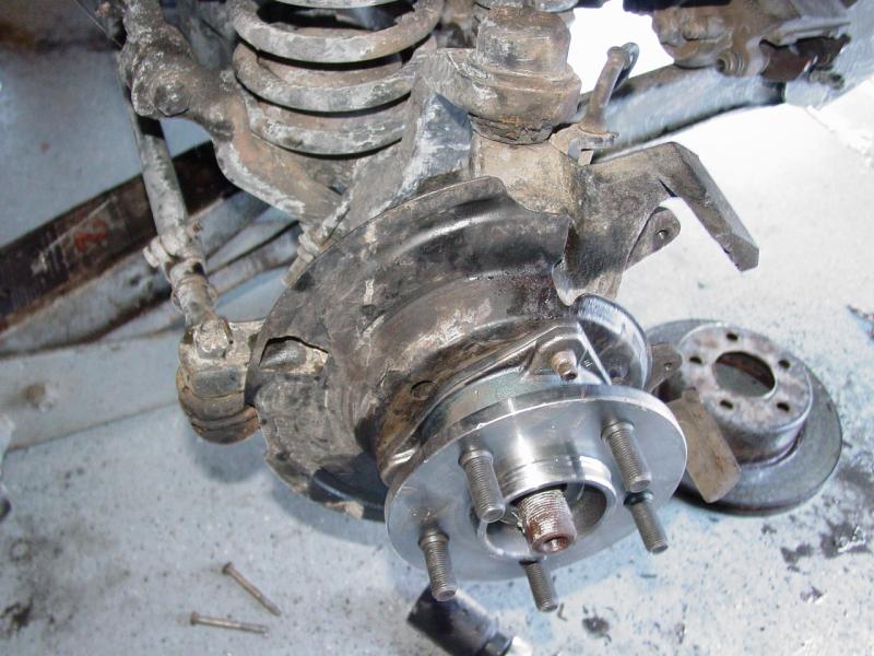 Hub with Anti-seize compound - Click to Enlarge