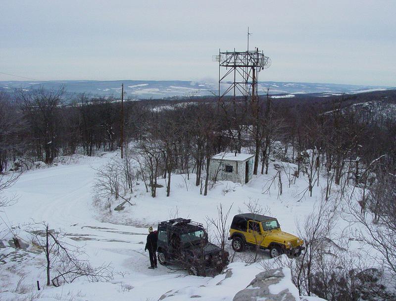 Pinnacle Lookout Tower Parking - click to enlarge