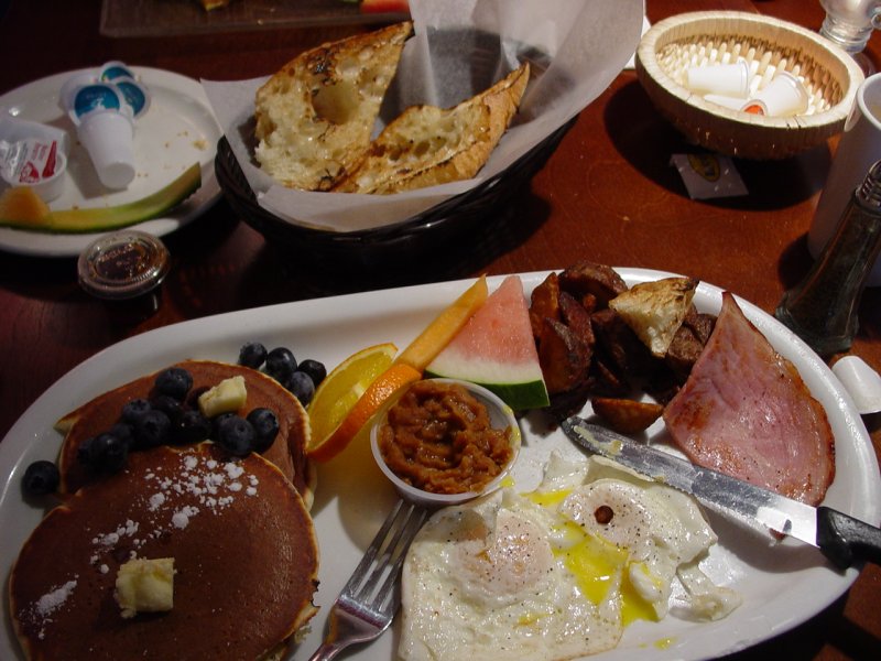 L'oueforie Breakfast