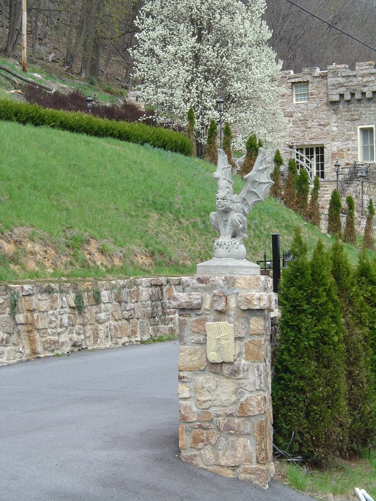 Berkeley Castle Entrance