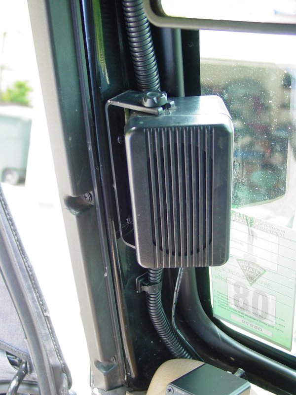 Hands Free Blue Tooth Speaker with Satellite Antenna Conduit