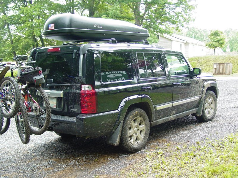 Commander Goes Offroad - Sewell Rd Landisburg