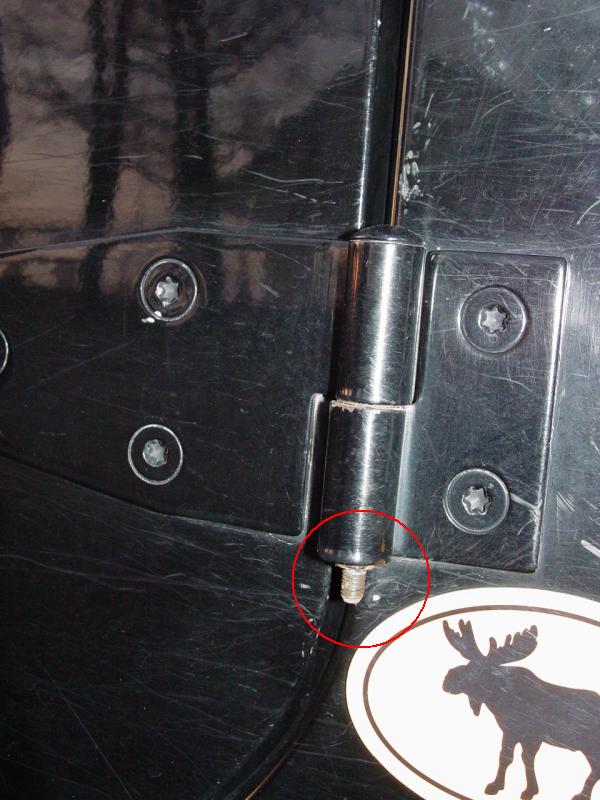 Bottom Hinge with threads still present -- Click to Enlarge