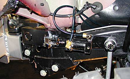 Sway bar with remote control disconnect